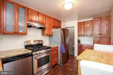 1303 Crownfield Ct, Baltimore, MD 21239 - photo 4