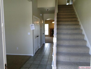 313 N Hemlock Ave, Broken Arrow, OK 74012 - photo 2