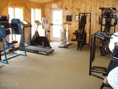 147 Lakeview Cir, Lackawaxen Township, PA 18428 - photo 7