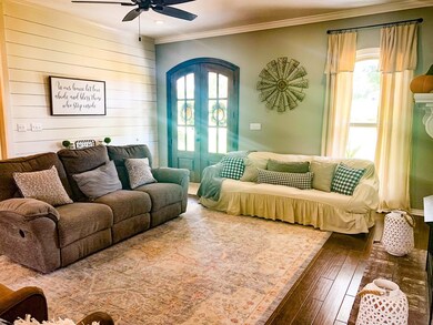 1018 Twin Oaks Dr, McComb, MS 39648 - photo 3