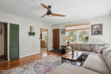 5_Living-Room_1800x1200_4227065