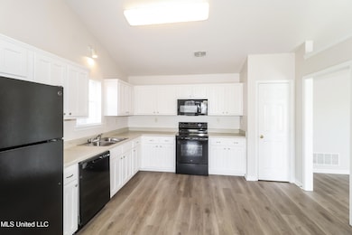 2419 Lasonya Ln, Horn Lake, MS 38637 - photo 5