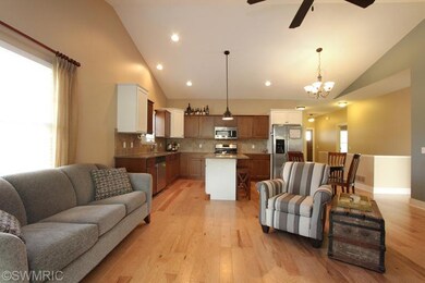 902 S Center Park Dr SW unit 32, Byron Center, MI 49315 - photo 3