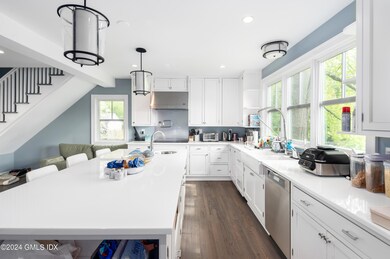 41 Grove St, Cos Cob, CT 06807 - photo 4