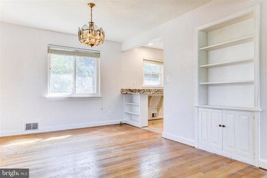 5622 Yorktown Blvd, Arlington, VA 22207 - photo 6