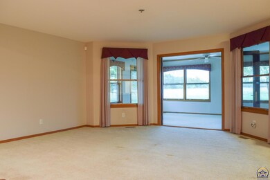 4435 SW Colly Creek Dr, Topeka, KS 66610 - photo 5