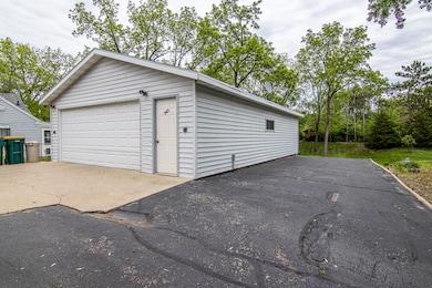 Extra Deep Garage
