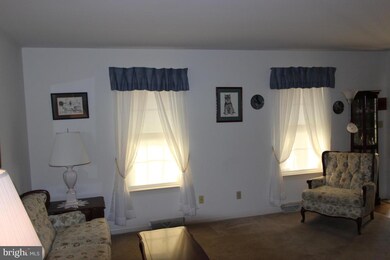 241 Cypress Ln, New Holland, PA 17557 - photo 5