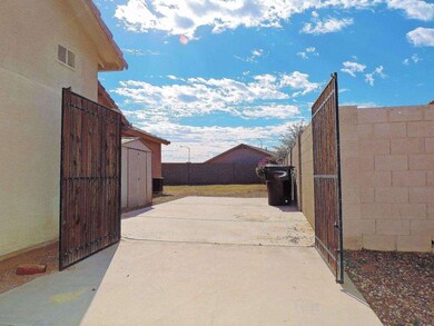 2 RV Gate with Parking