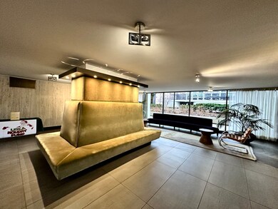 Lincoln Park Tower unit 402, Chicago, IL 60614 - photo 2