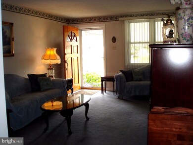 1010 Brookwood Ln, Glenolden, PA 19036 - photo 2