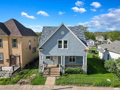 1612 W 3rd St, Davenport, IA 52802 - photo 2