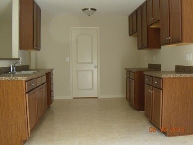 339 Sycamore Dr, Circleville, OH 43113 - photo 6