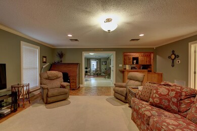 203 Birch Dr, Lafayette, LA 70506 - photo 6