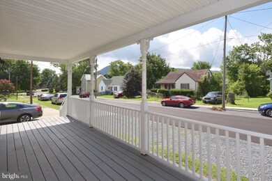 335 Brown St, Strasburg, VA 22657 - photo 3