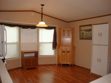 11517 Boggs Cir W, Loogootee, IN 47553 - photo 5