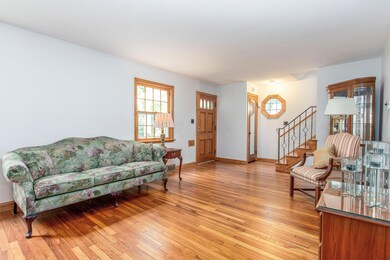 130 E Schreyer Place, Columbus, OH 43214 - photo 3