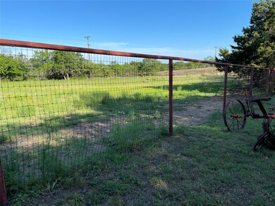 700 W Park Ave, Weatherford, TX 76086 - photo 5