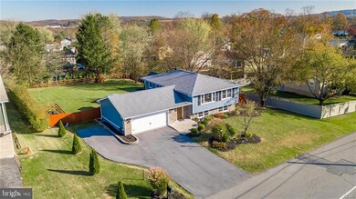 1216 Shadow Oaks Ln, Slatington, PA 18080 - photo 4