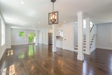 009-Dining_Room-5765980-small