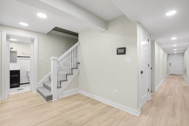 unlisted-address, Chicago, IL 60640 - photo 3