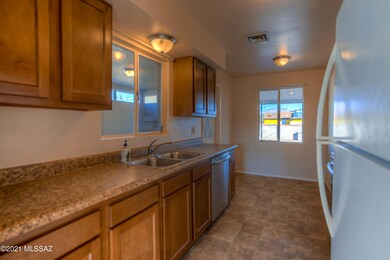 12 Kitchen photo b (1)
