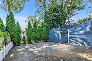 123 Mitchell St, Bellmore, NY 11710 - photo 5