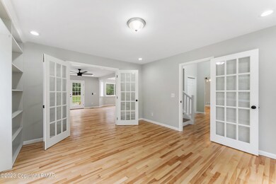 1220 Sherwood Forest Rd, Stroudsburg, PA 18360 - photo 4