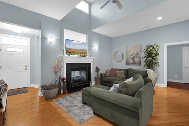7-web-or-mls-6035-eiger-dr