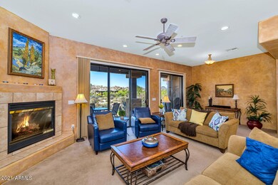 10234 E White Feather Ln-large-009-032-1