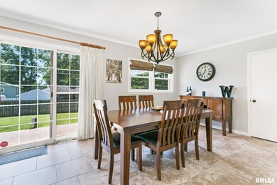 1915 W 38th Place, Davenport, IA 52806 - photo 6