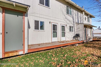 1420 Carolyn Cir unit C, Anchorage, AK 99504 - photo 2