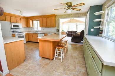 86 Scobie Pond Rd, Derry, NH 03038 - photo 6