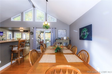 Room for a large dining roon table