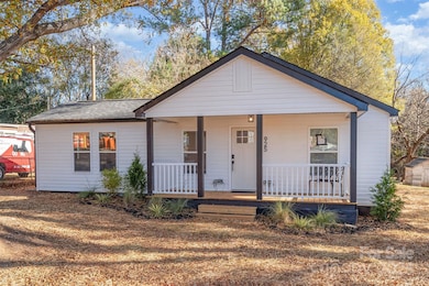 925 Dunlap Roddey Rd, Rock Hill, SC 29730 - photo 2