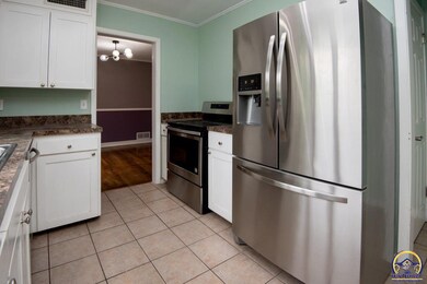 3142 SW 17th St, Topeka, KS 66604 - photo 4