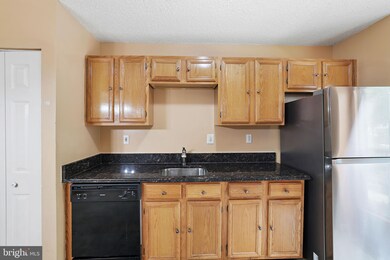 1072 Karen Blvd, Capitol Heights, MD 20743 - photo 3