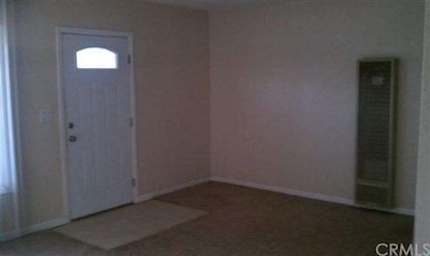Entry/Living Room