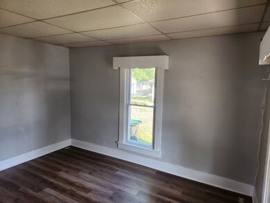 242 Hege Ave, Columbus, IN 47201 - photo 3