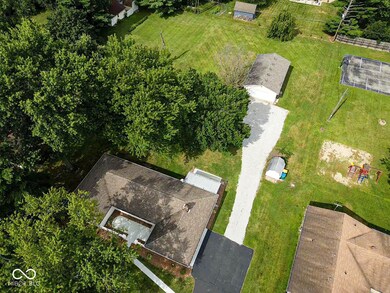 207 Vestal Rd, Plainfield, IN 46168 - photo 4