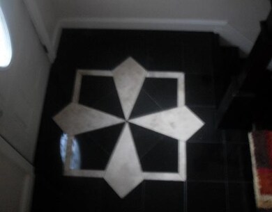 Foyer.