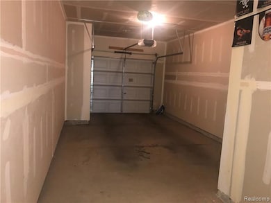 16941 Hawick Ln unit 142, Romulus, MI 48174 - photo 3