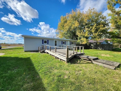 4154 N Mackinaw Rd, Pinconning, MI 48650 - photo 2