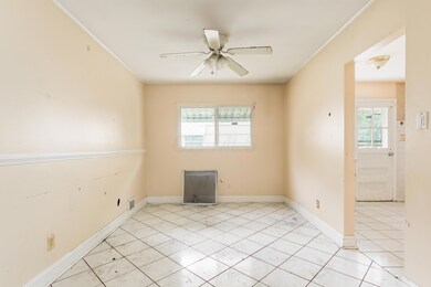 1236 Country Club5