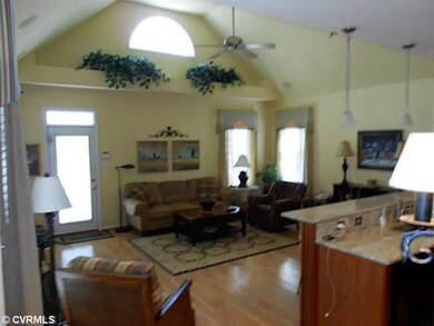 Den/Family/Great Room - Vaulted family room with h