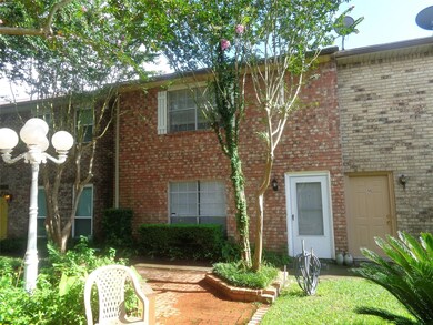 1403 Blalock Rd unit 12, Houston, TX 77055 - photo 2