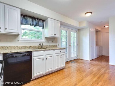 7961 Arden Ct, Dunn Loring, VA 22027 - photo 5