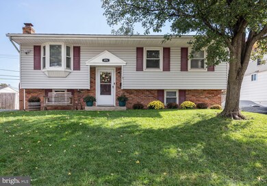 476 Carrollton Dr, Frederick, MD 21701 - photo 2
