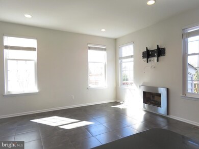 25613 America Square, Chantilly, VA 20152 - photo 4