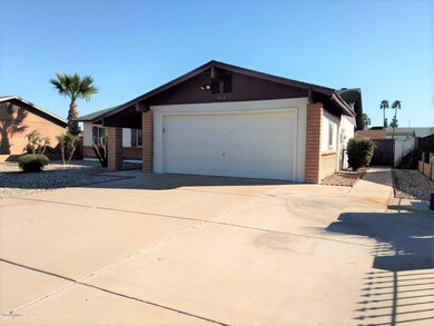 7515 W Mackenzie Dr, Phoenix, AZ 85033 - photo 3